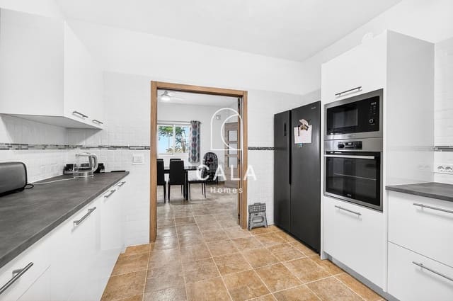 3 Zimmer Villa zu verkaufen in Guía de Isora mit Garage - 515.000 € (Ref: 9658014)