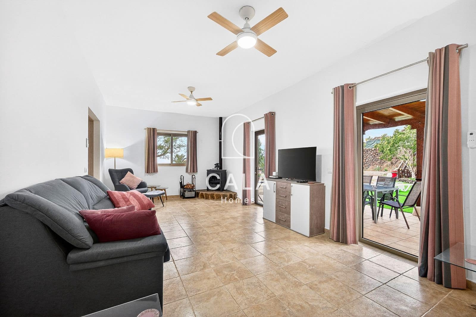 3 sovrum Villa till salu i Guia de Isora med garage - 515 000 € (Ref: 9658014)