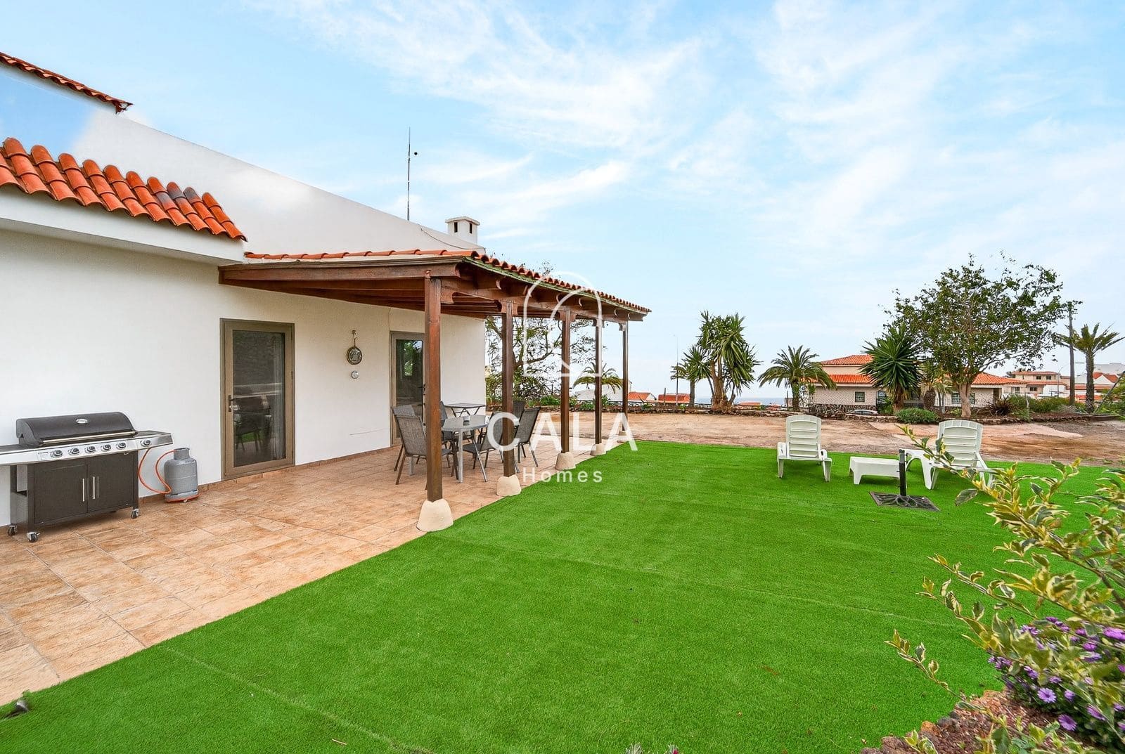 3 sovrum Villa till salu i Guia de Isora med garage - 515 000 € (Ref: 9658014)