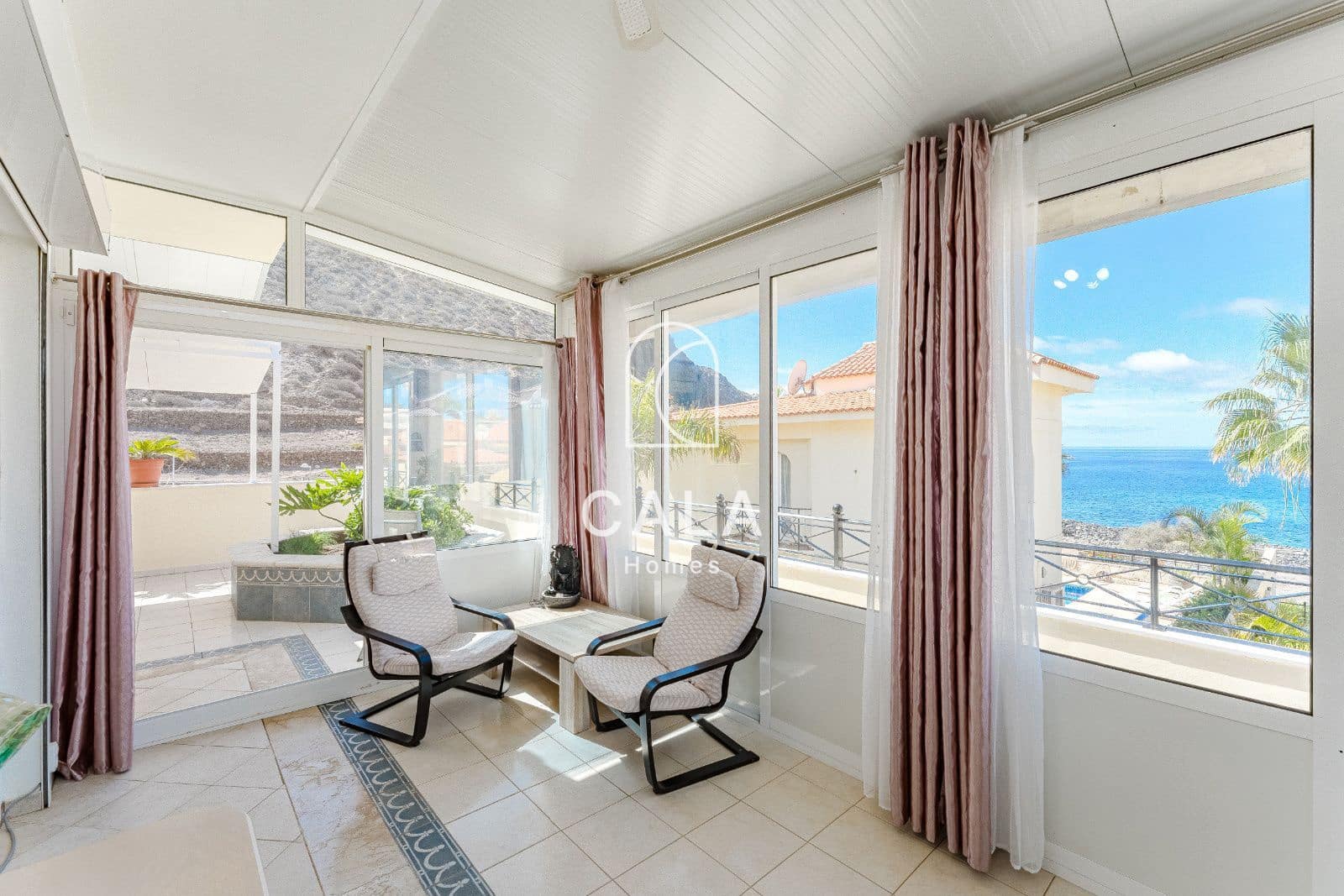 Chalet de 6 habitaciones en Los Cristianos en venta con piscina garaje - 1.800.000 € (Ref: 9708180)