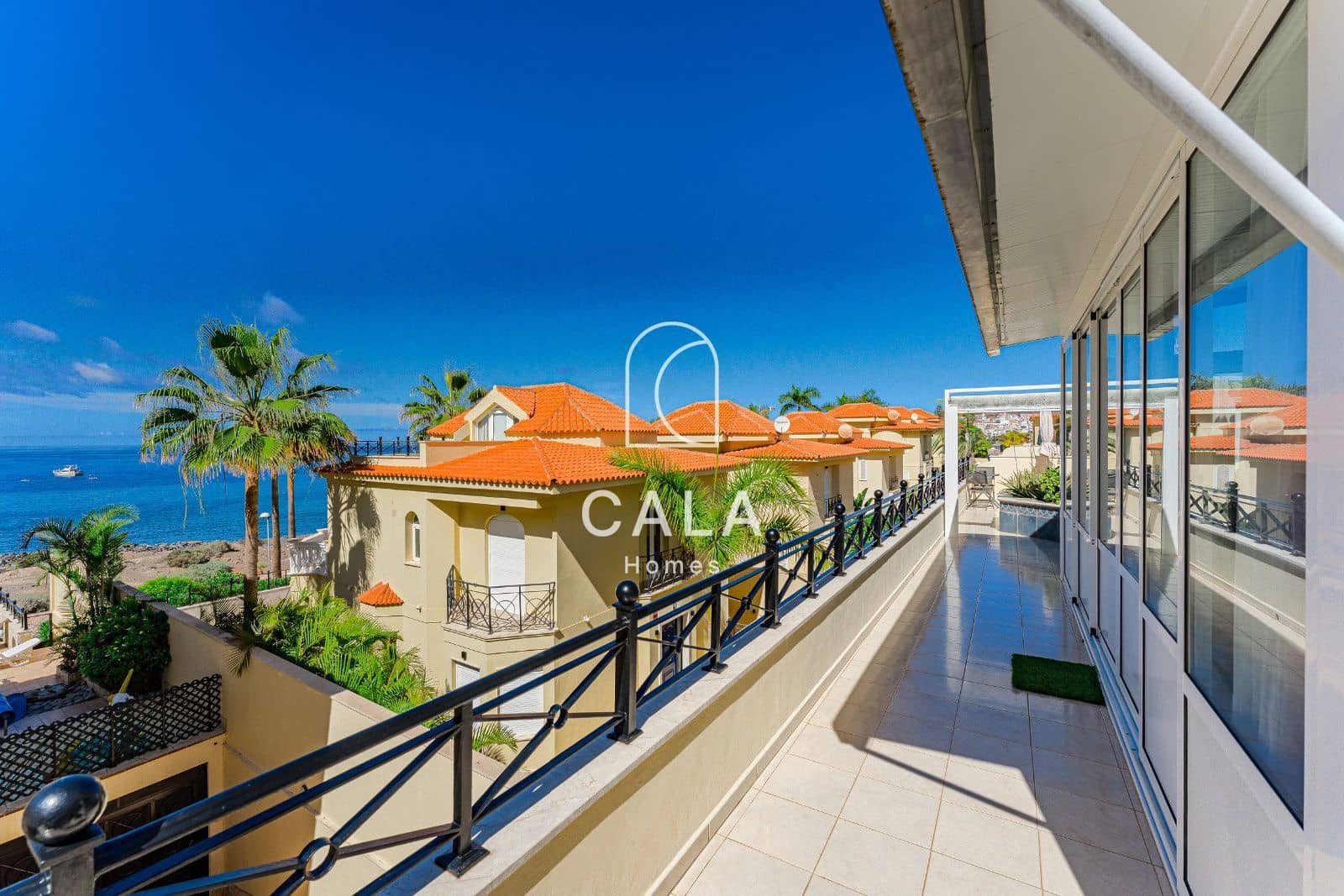 Chalet de 6 habitaciones en Los Cristianos en venta con piscina garaje - 1.800.000 € (Ref: 9708180)