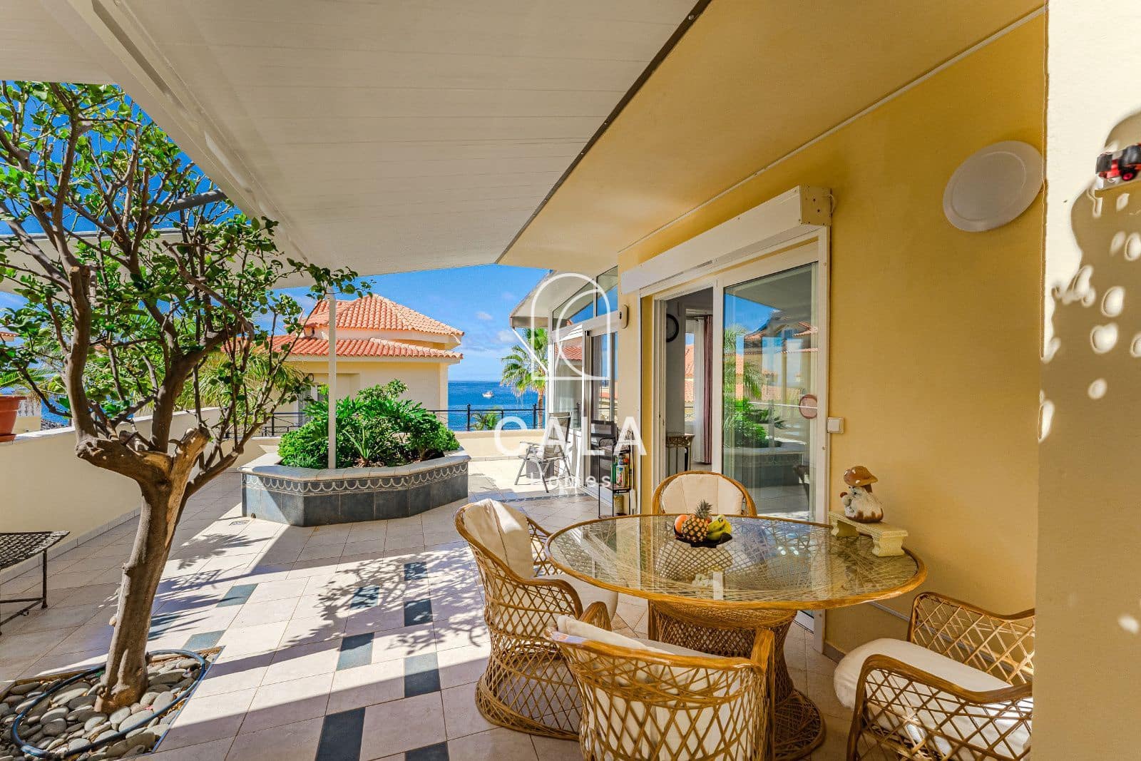 Chalet de 6 habitaciones en Los Cristianos en venta con piscina garaje - 1.800.000 € (Ref: 9708180)