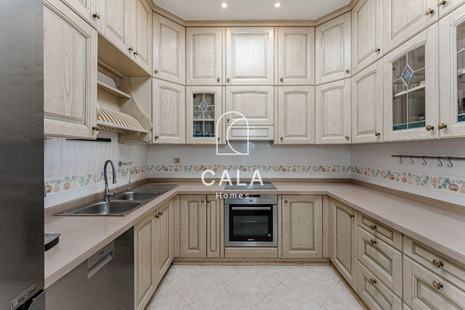 Chalet de 6 habitaciones en Los Cristianos en venta con piscina garaje - 1.800.000 € (Ref: 9708180)