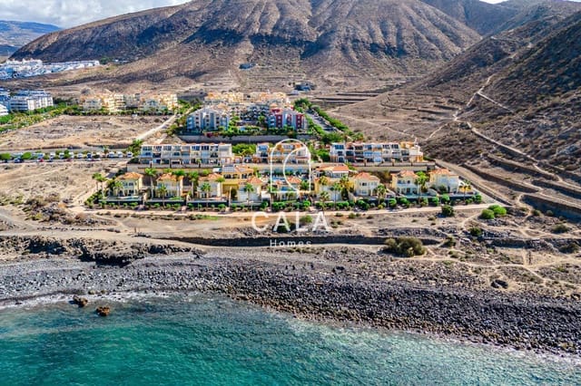6 slaapkamer Villa te koop in Los Cristianos, Arona met zwembad garage - € 1.800.000 (Ref: 9708180)