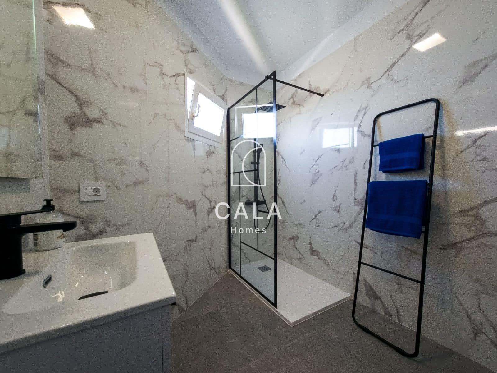 2 bedroom Penthouse for sale in Puerto Santiago - € 305,000 (Ref: 9709102)