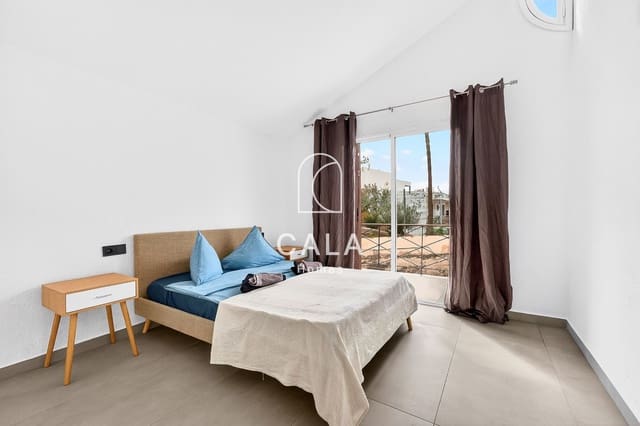 2 soverom Hus til salgs i Playa de las Americas, Arona med svømmebasseng - € 320 000 (Ref: 9730844)