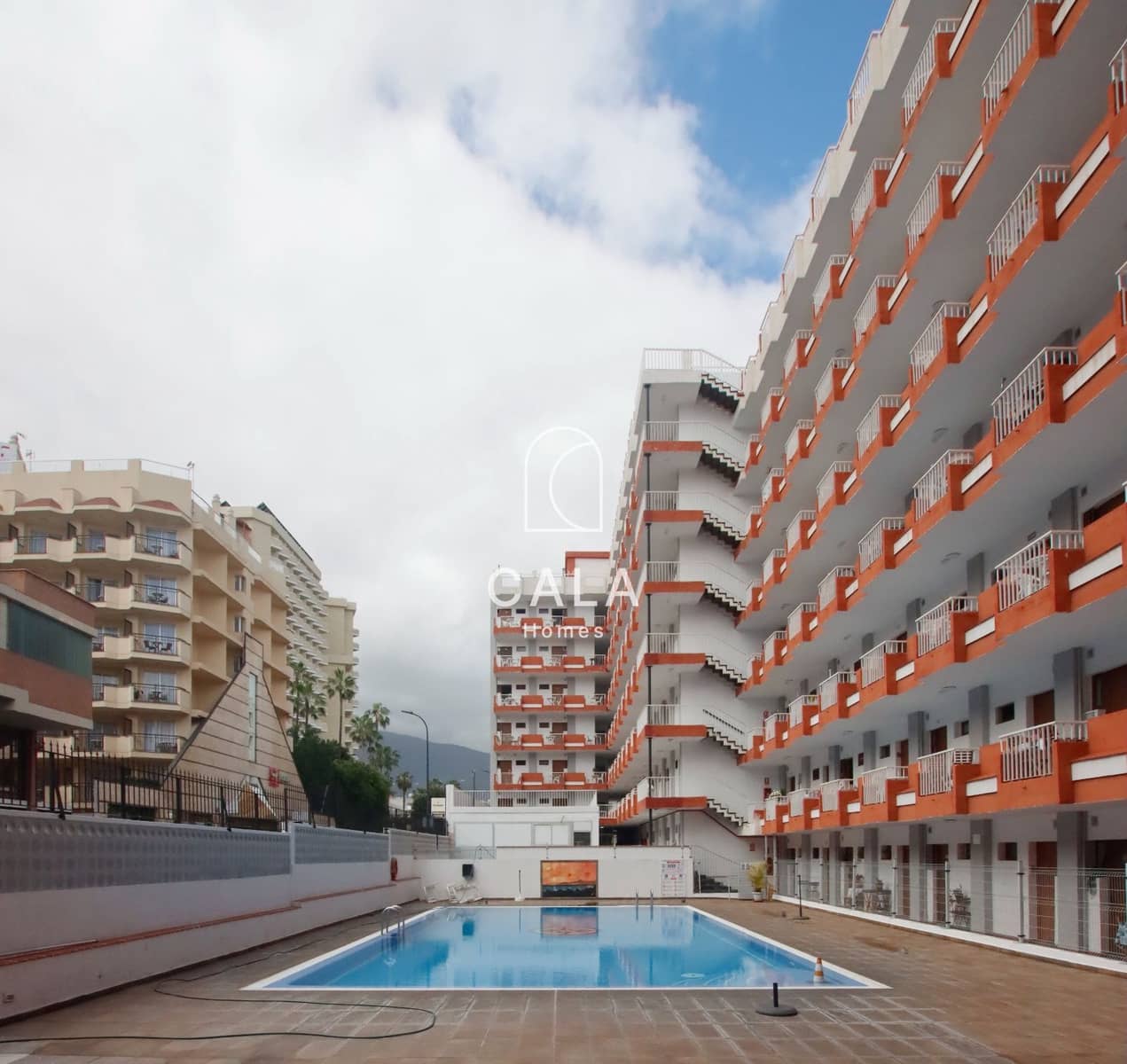 Flat for sale in Puerto de la Cruz with pool - € 157,000 (Ref: 9733783)