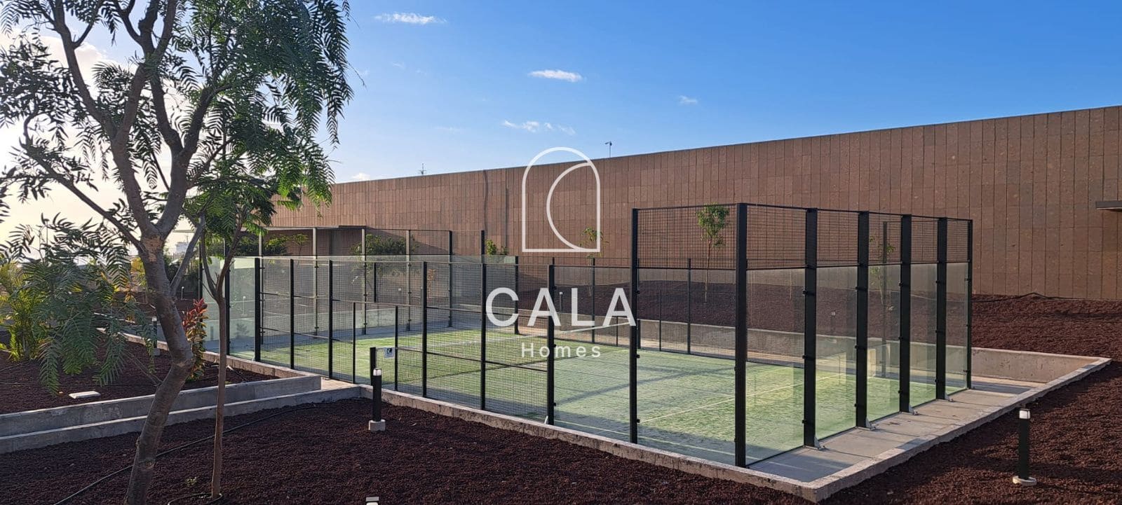 3 bedroom Flat for sale in El Medano with pool garage - € 590,000 (Ref: 9734064)