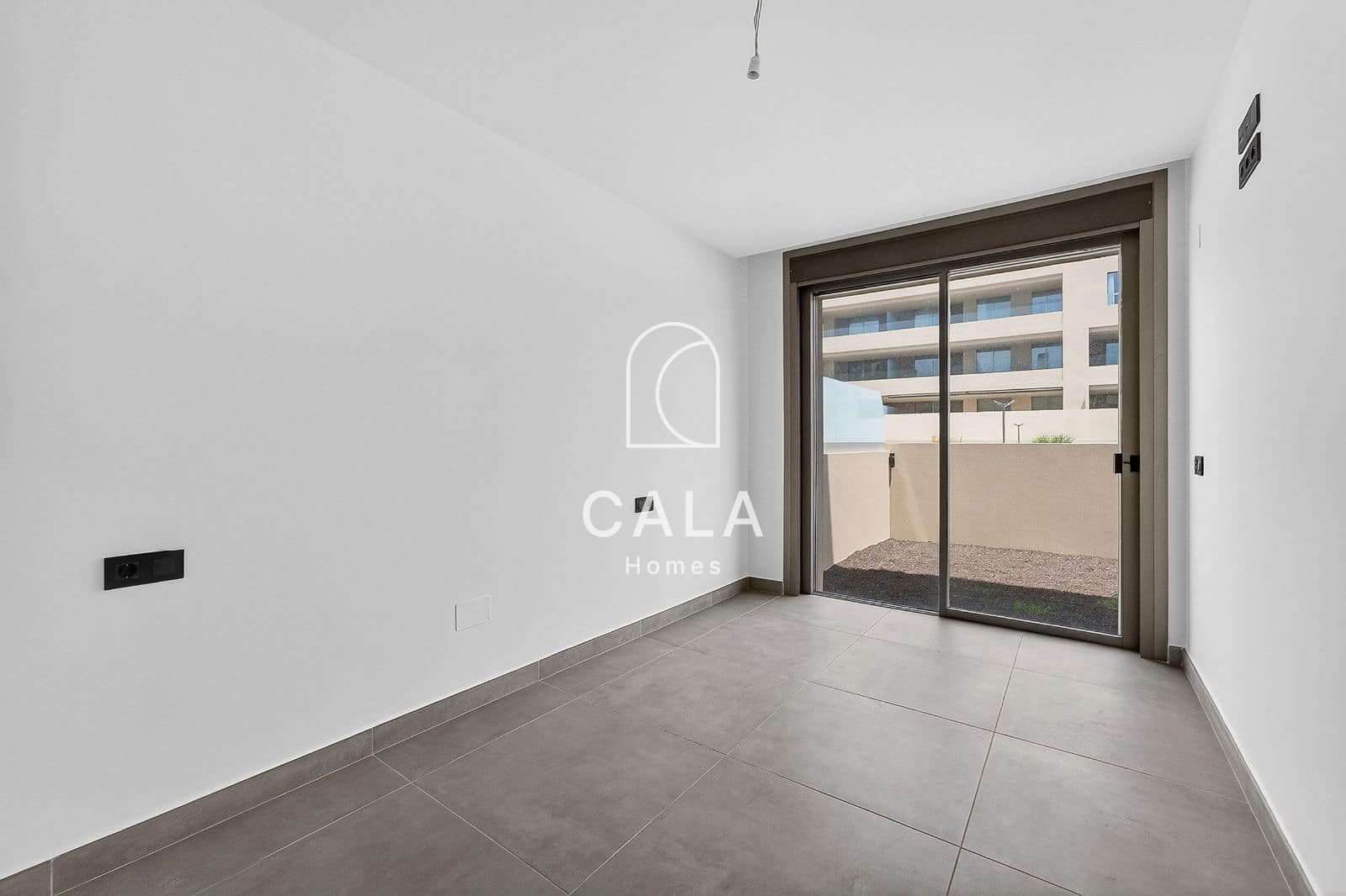 3 bedroom Flat for sale in El Medano with pool garage - € 590,000 (Ref: 9734064)
