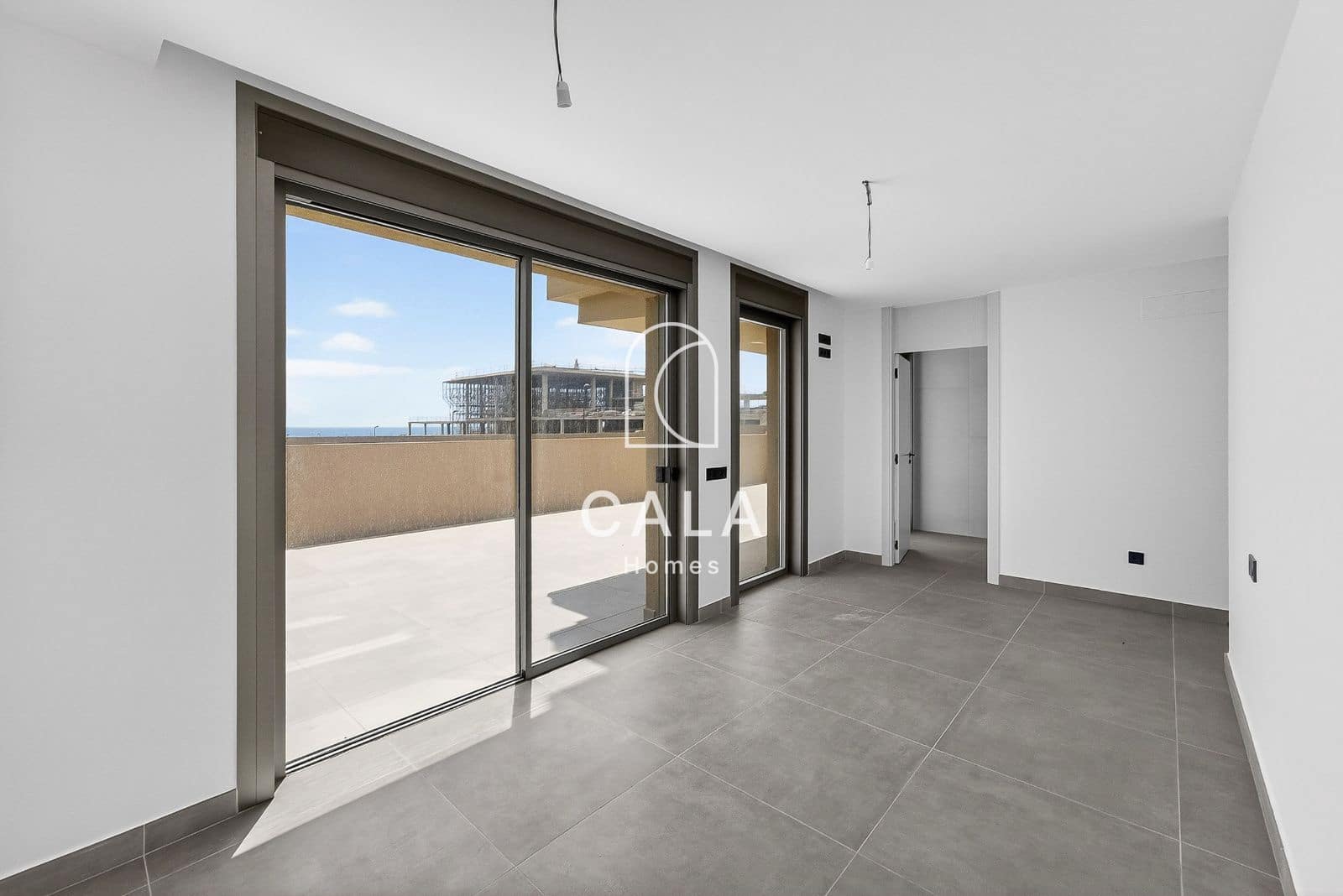 3 bedroom Flat for sale in El Medano with pool garage - € 590,000 (Ref: 9734064)