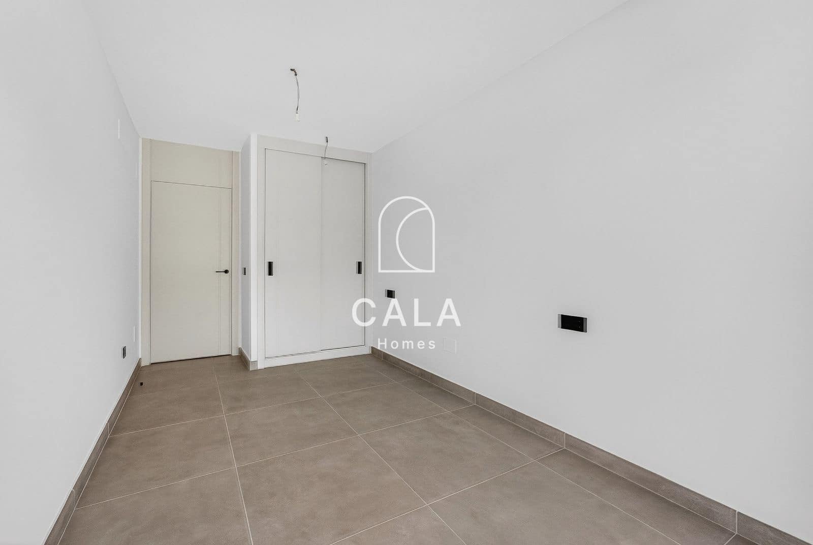 3 bedroom Flat for sale in El Medano with pool garage - € 590,000 (Ref: 9734064)