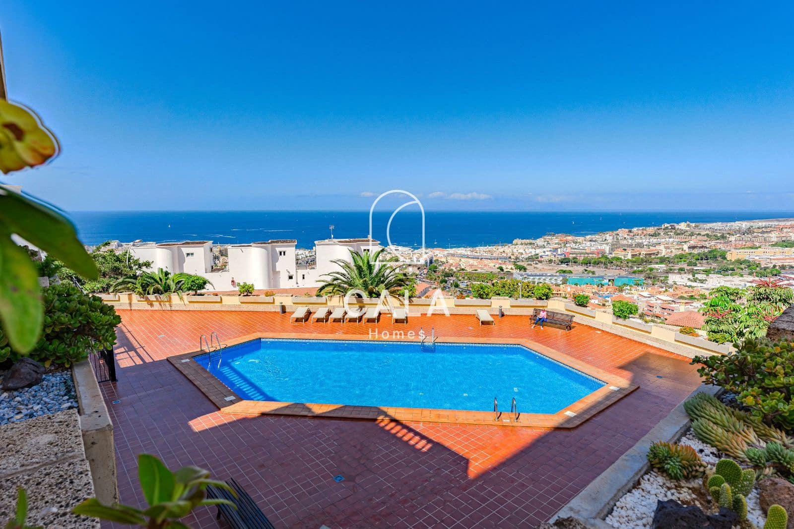1 bedroom Flat for sale in Torviscas with pool garage - € 299,000 (Ref: 9736192)
