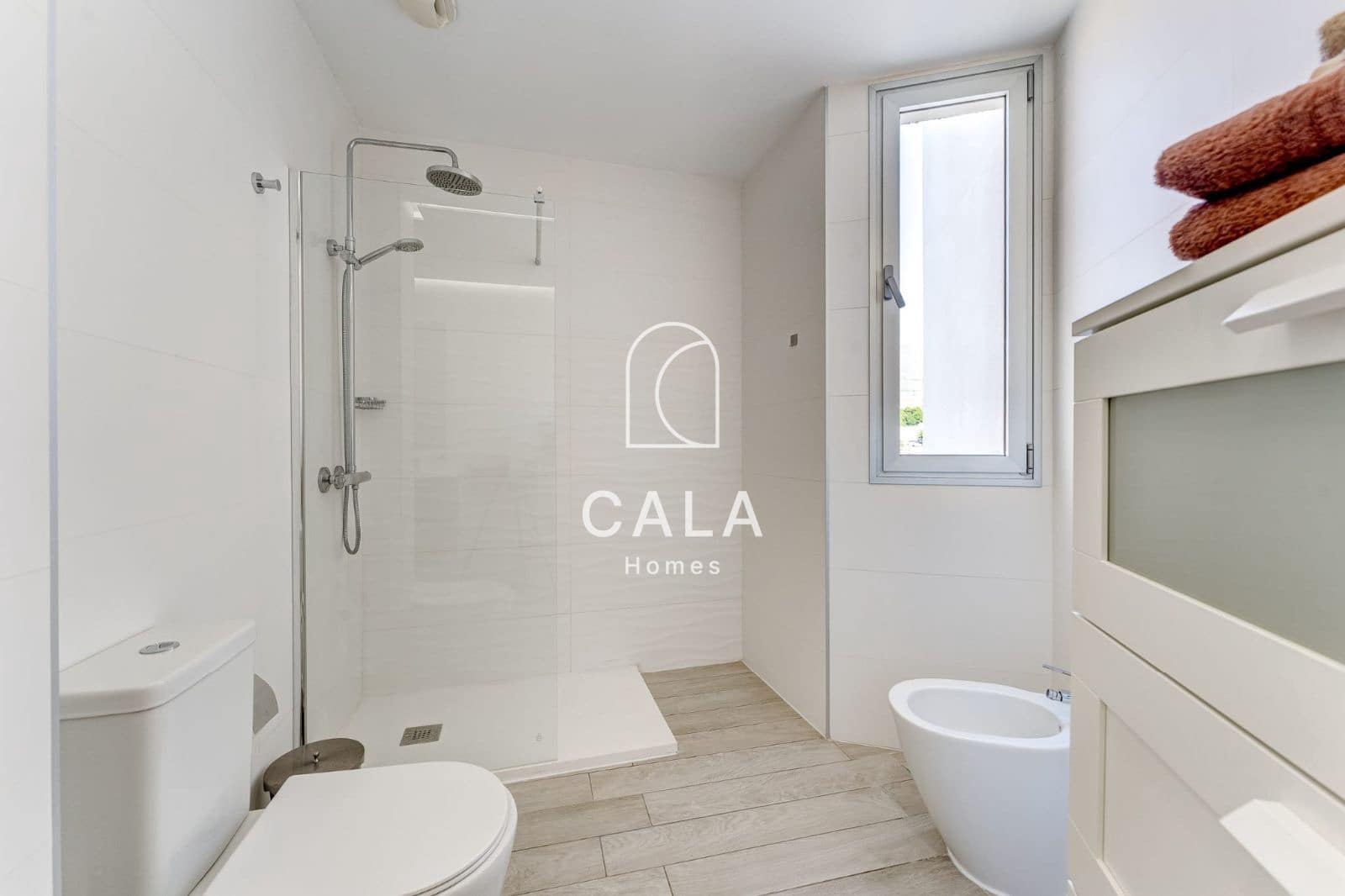 3 bedroom Flat for sale in Playa Paraiso with pool garage - € 660,000 (Ref: 9740596)