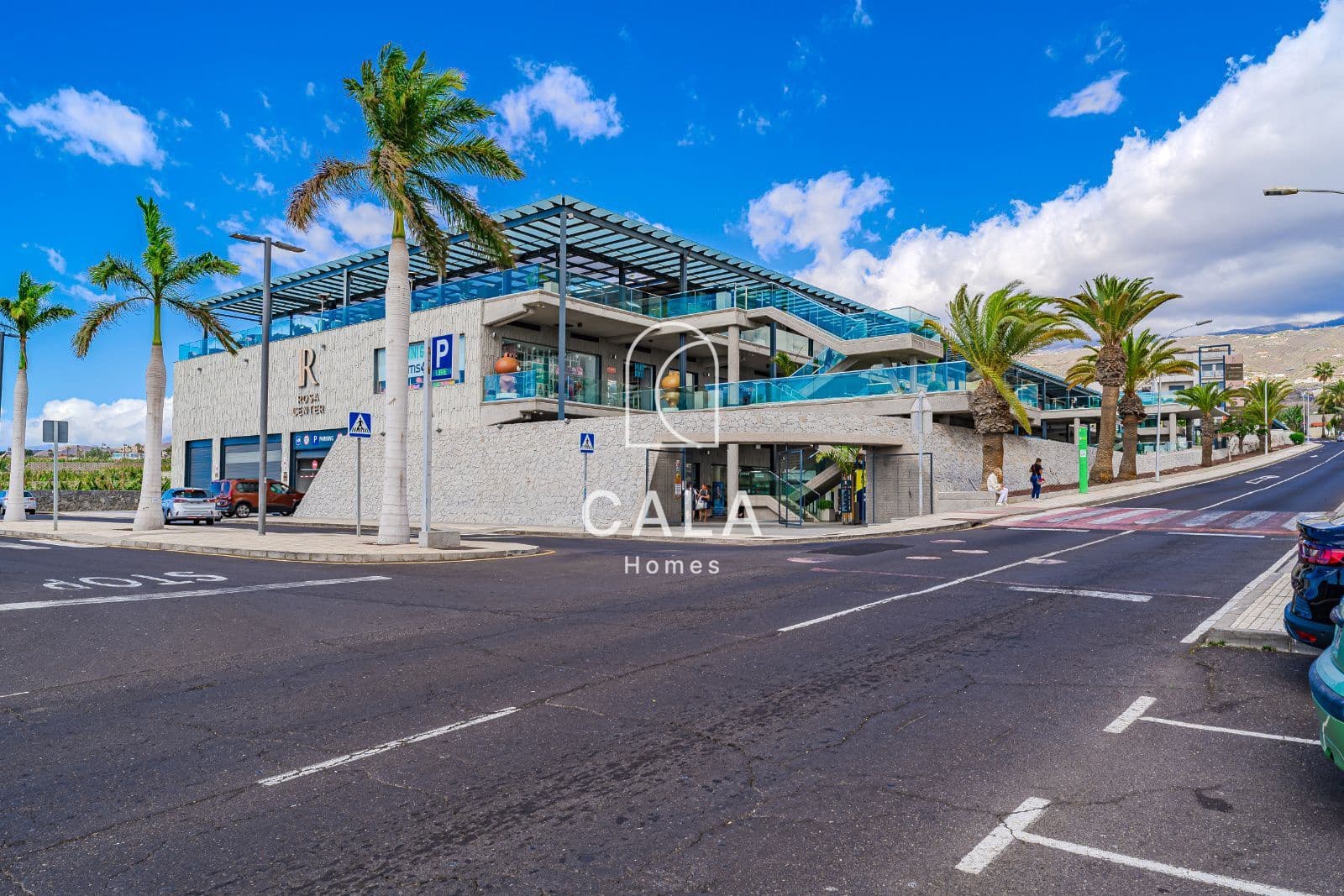 3 bedroom Flat for sale in Playa Paraiso with pool garage - € 660,000 (Ref: 9740596)