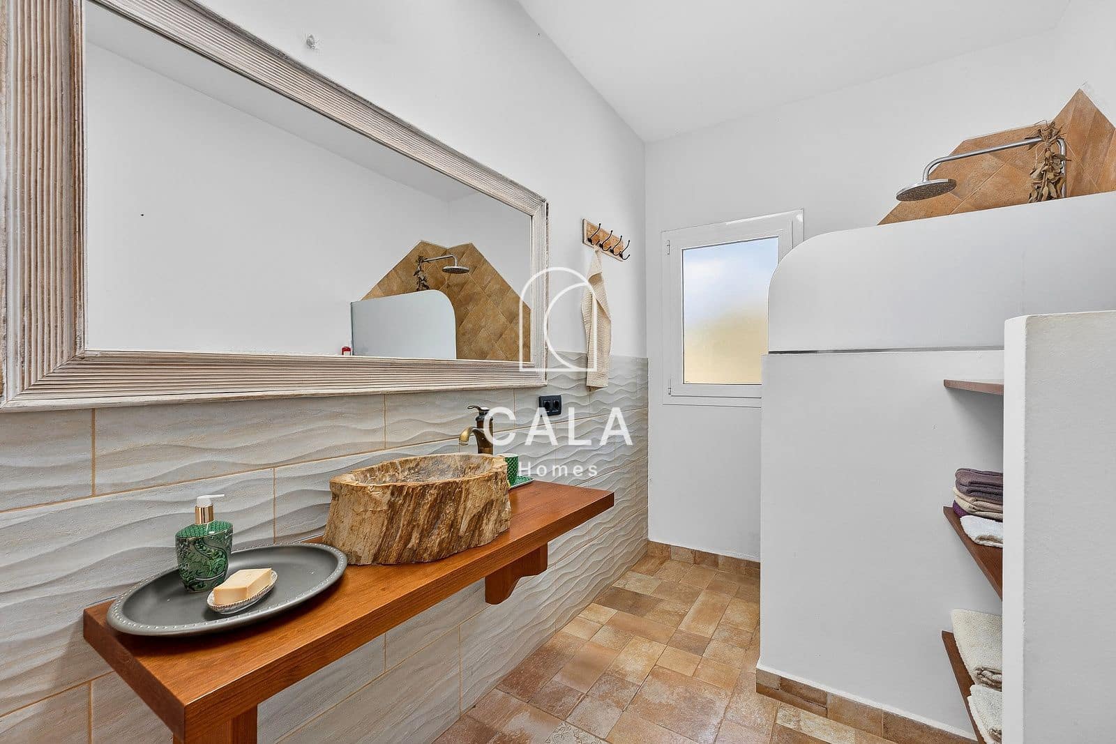 3 bedroom Villa for sale in Guia de Isora with pool garage - € 790,000 (Ref: 9758091)