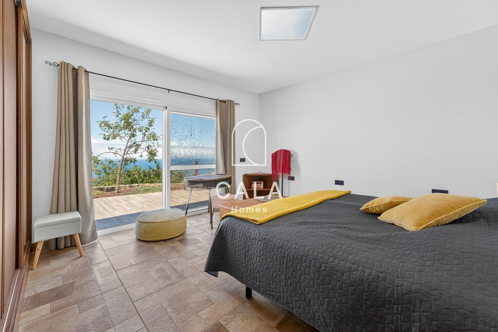 3 bedroom Villa for sale in Guia de Isora with pool garage - € 790,000 (Ref: 9758091)