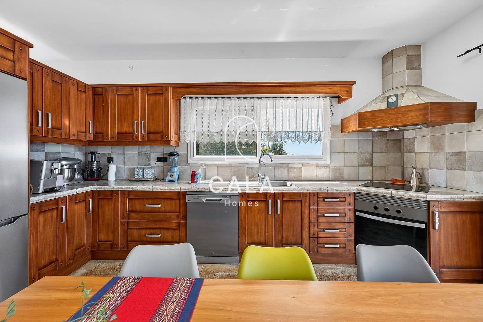 3 bedroom Villa for sale in Guia de Isora with pool garage - € 790,000 (Ref: 9758091)