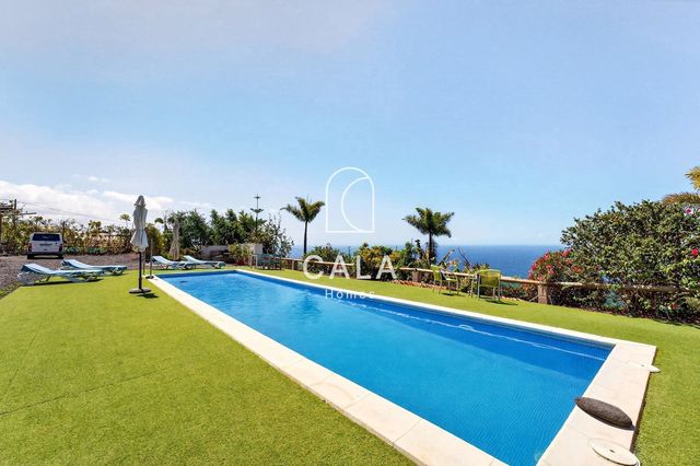 3 soveværelse Villa til salg i Guía de Isora med swimmingpool garage - € 790.000 (Ref: 9758091)