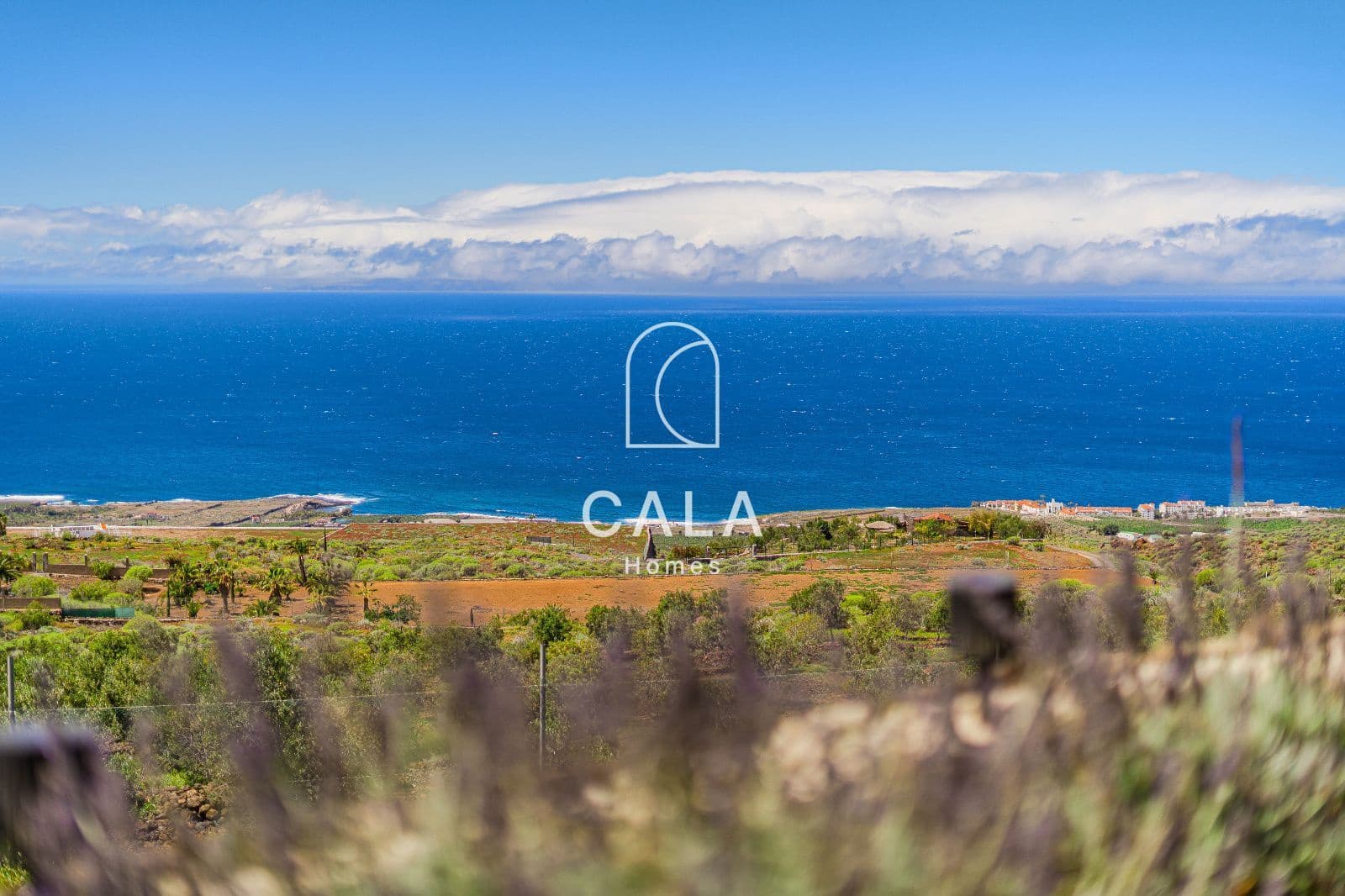 3 bedroom Villa for sale in Guia de Isora with pool garage - € 790,000 (Ref: 9758091)