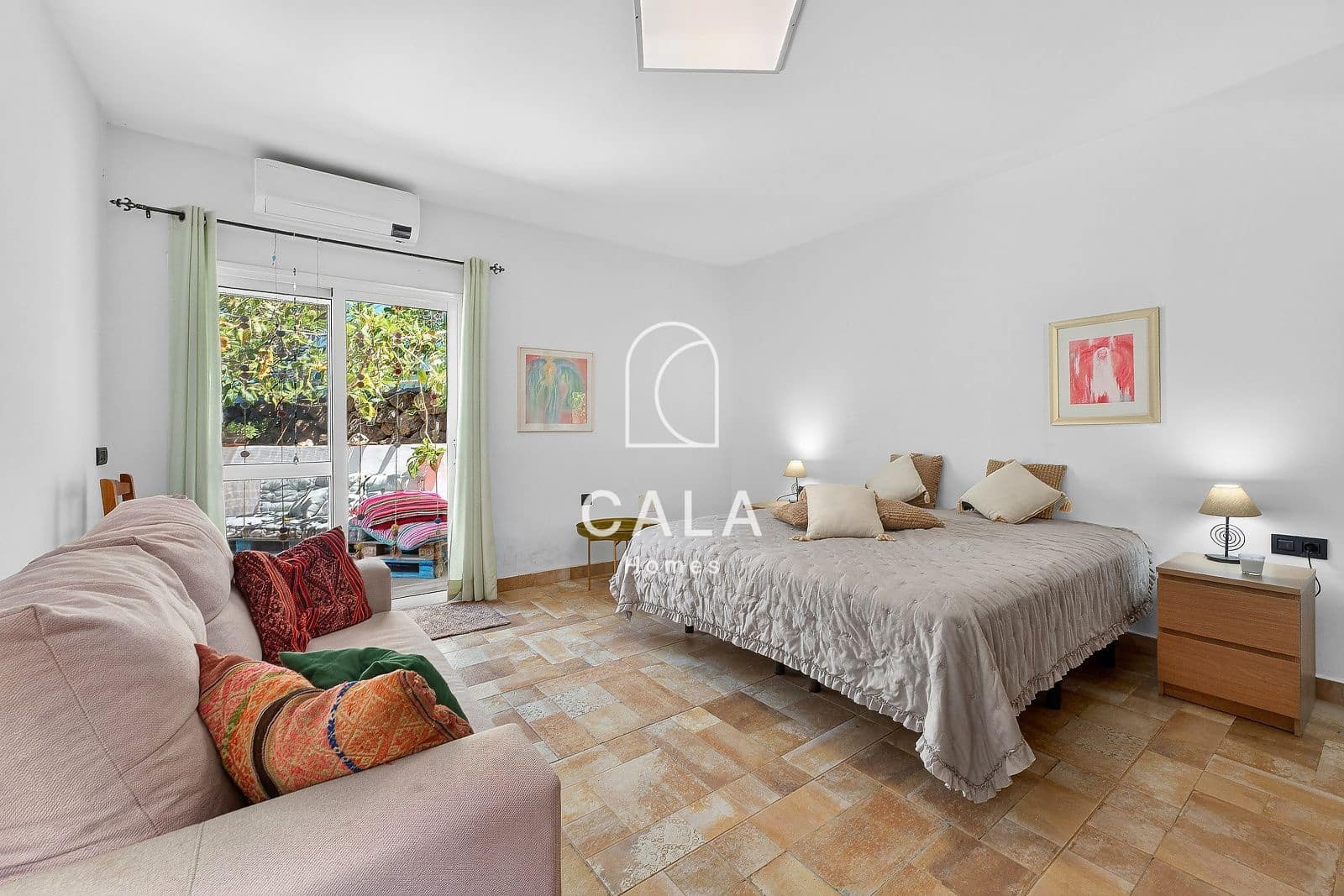 3 bedroom Villa for sale in Guia de Isora with pool garage - € 790,000 (Ref: 9758091)