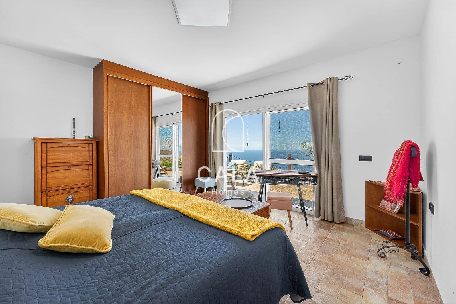 3 bedroom Villa for sale in Guia de Isora with pool garage - € 790,000 (Ref: 9758091)