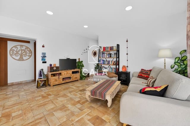 3 sypialnia Willa na sprzedaż w Guía de Isora z basenem garażem - 790 000 € (Ref: 9758091)