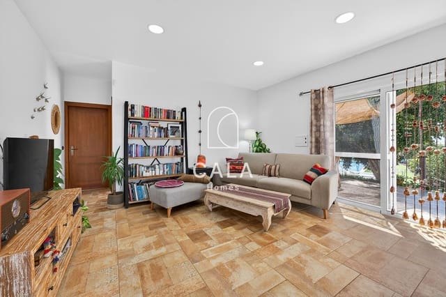 3 sypialnia Willa na sprzedaż w Guía de Isora z basenem garażem - 790 000 € (Ref: 9758091)