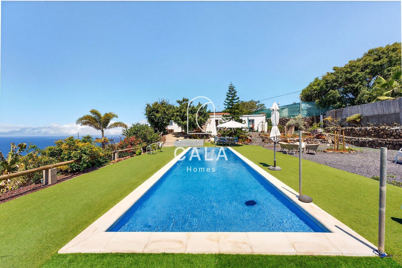 3 bedroom Villa for sale in Guia de Isora with pool garage - € 790,000 (Ref: 9758091)