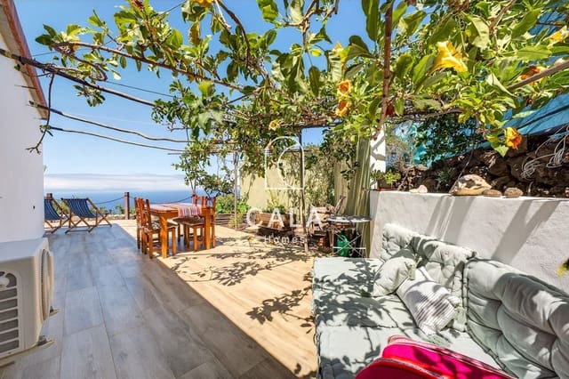 3 sypialnia Willa na sprzedaż w Guía de Isora z basenem garażem - 790 000 € (Ref: 9758091)