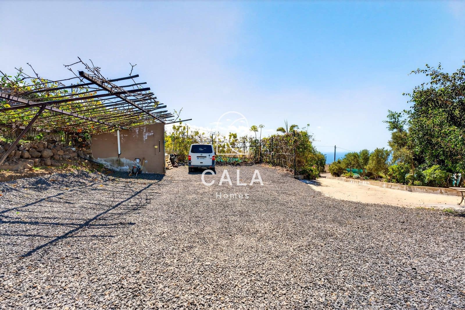 3 bedroom Villa for sale in Guia de Isora with pool garage - € 790,000 (Ref: 9758091)