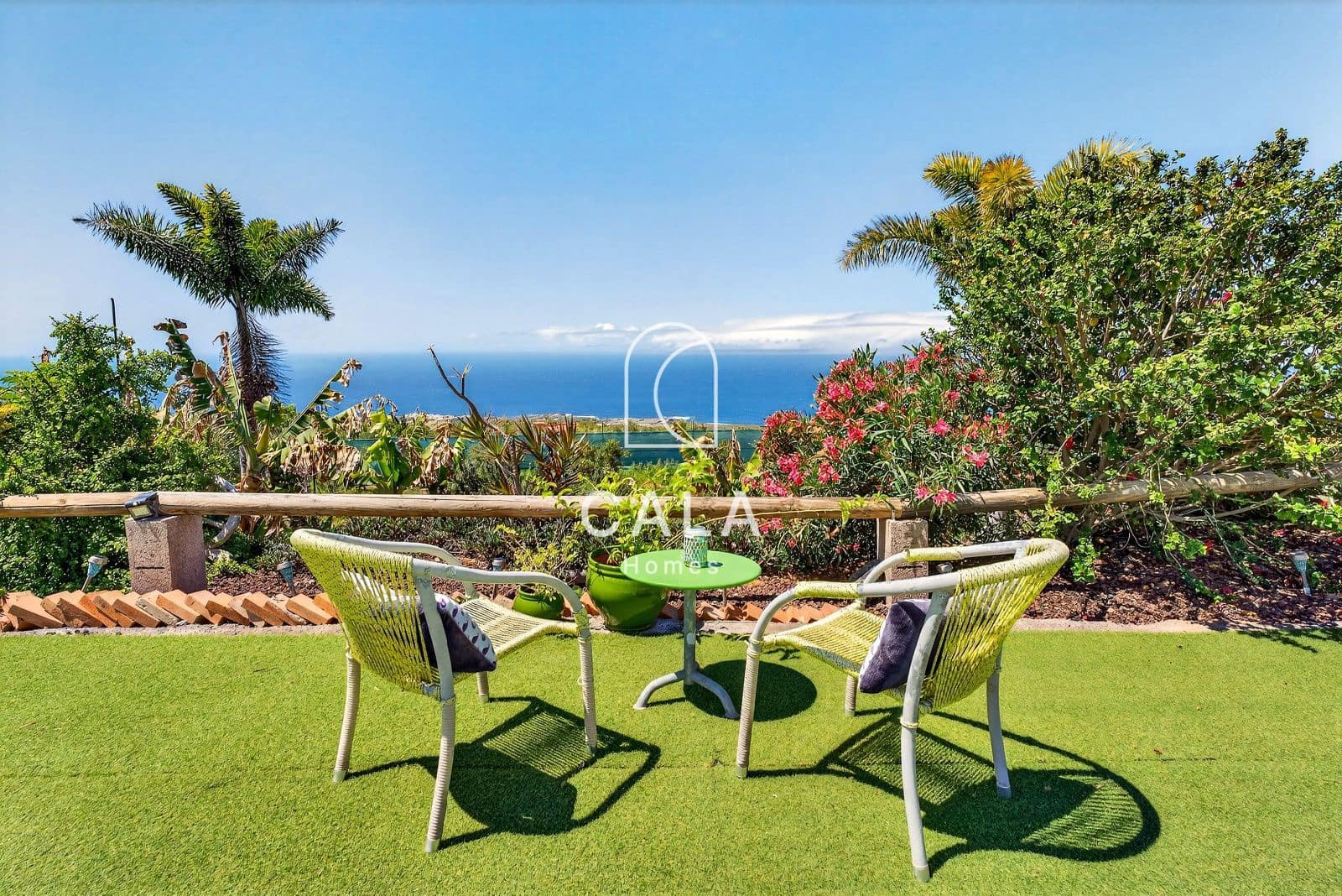 3 bedroom Villa for sale in Guia de Isora with pool garage - € 790,000 (Ref: 9758091)