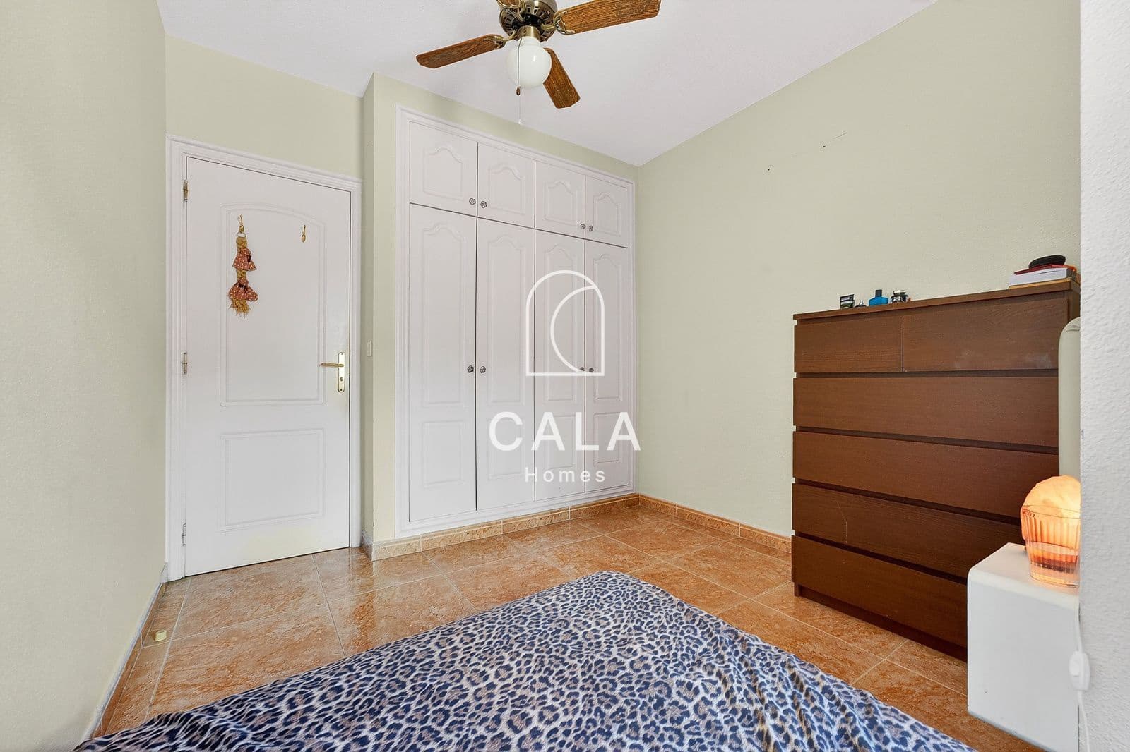 4 makuuhuone Omakotitalo myytävänä paikassa Torviscas mukana uima-altaan 
autotalli - 895 000 € (Ref: 9772034)