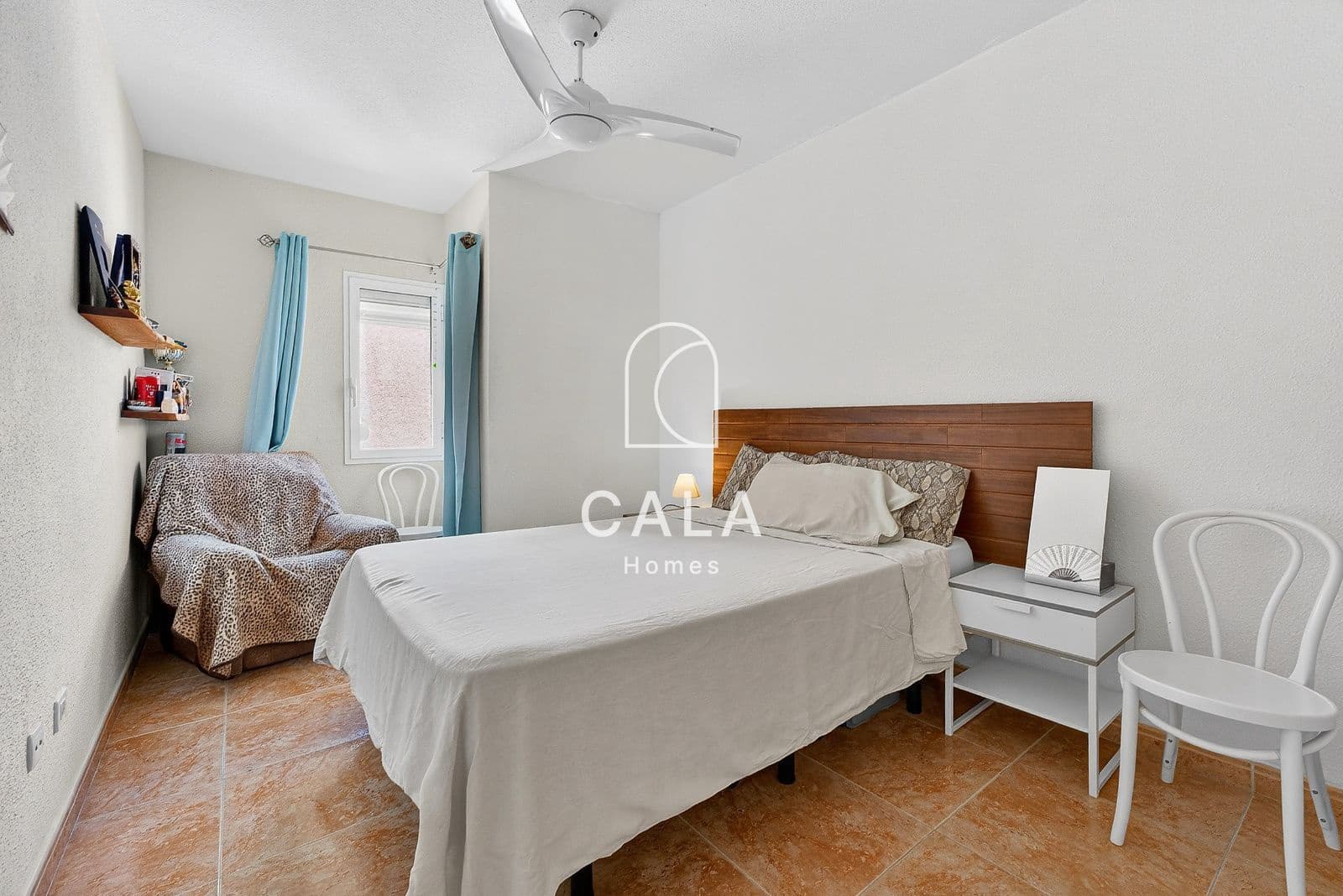 4 makuuhuone Omakotitalo myytävänä paikassa Torviscas mukana uima-altaan 
autotalli - 895 000 € (Ref: 9772034)