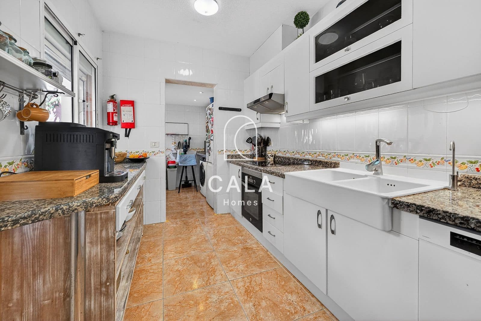 4 makuuhuone Omakotitalo myytävänä paikassa Torviscas mukana uima-altaan 
autotalli - 895 000 € (Ref: 9772034)