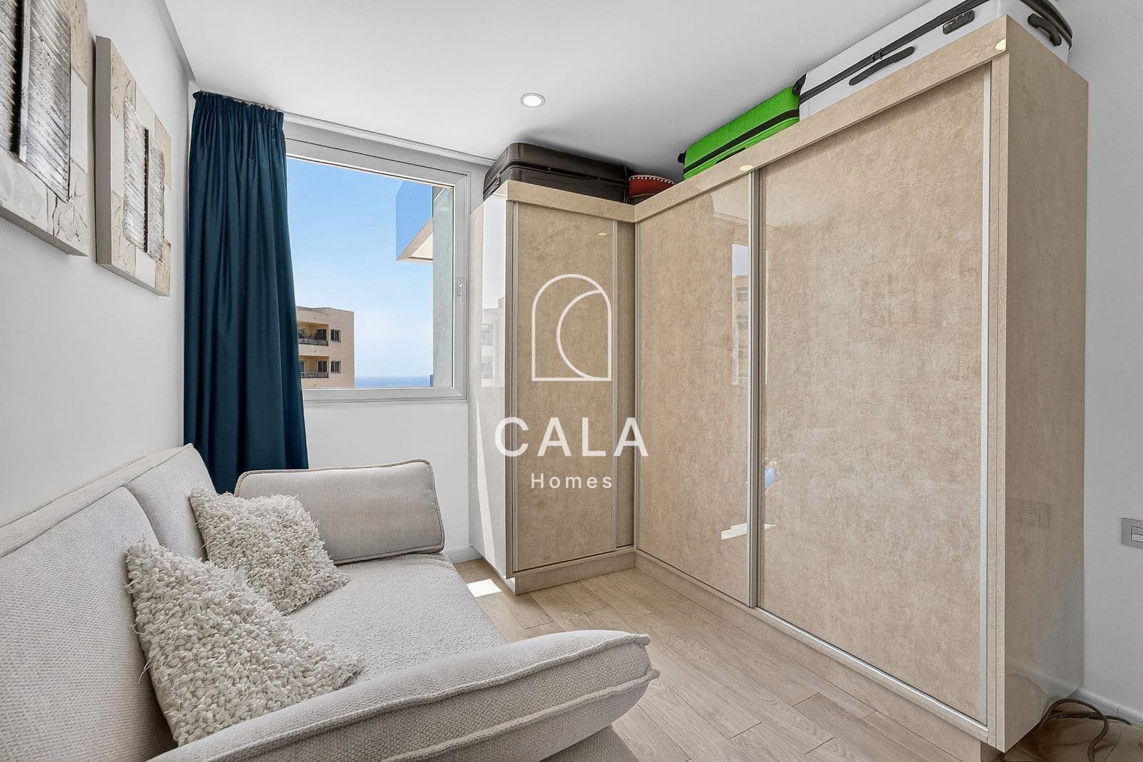 2 sypialnia Mieszkanie na sprzedaż w Playa Paraiso z basenem garażem - 709 000 € (Ref: 9789882)