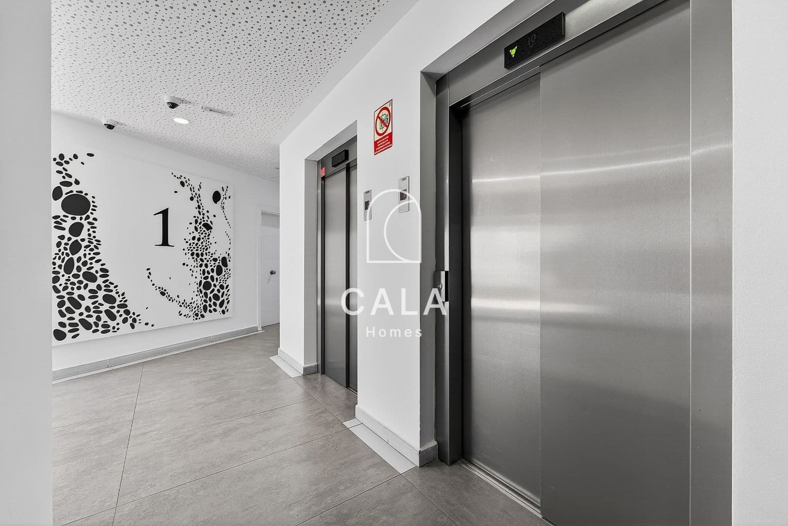 2 sypialnia Mieszkanie na sprzedaż w Playa Paraiso z basenem garażem - 709 000 € (Ref: 9789882)