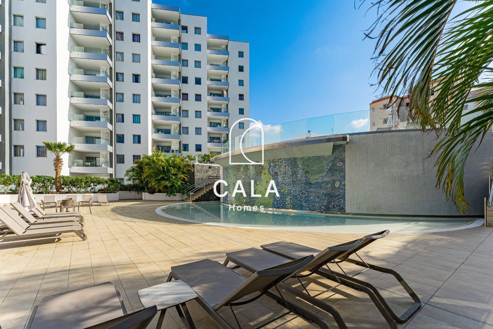 2 sypialnia Mieszkanie na sprzedaż w Playa Paraiso z basenem garażem - 709 000 € (Ref: 9789882)