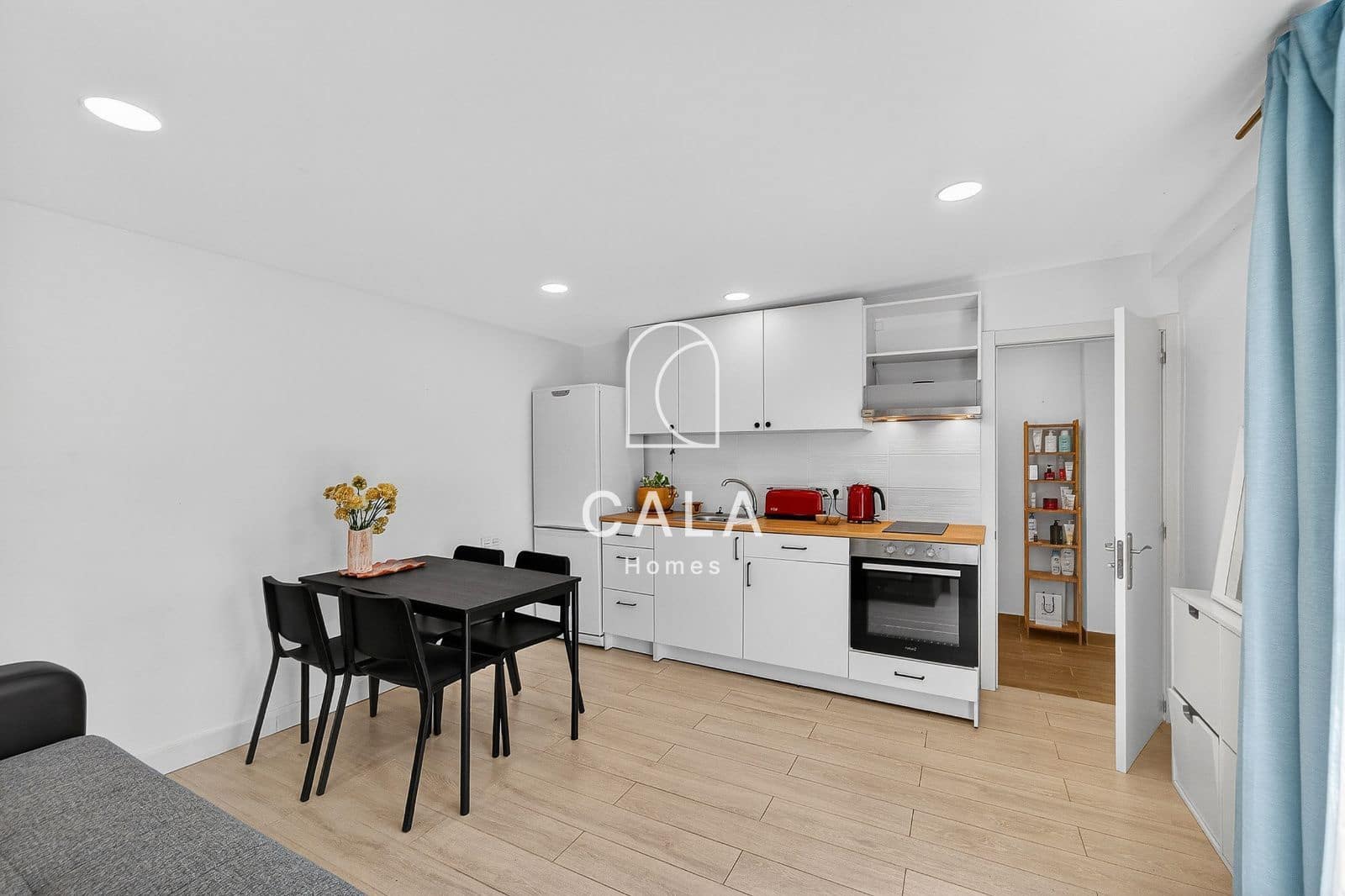 5 slaapkamer Villa te koop in Piedra Hincada met garage - € 977.000 (Ref: 9793506)