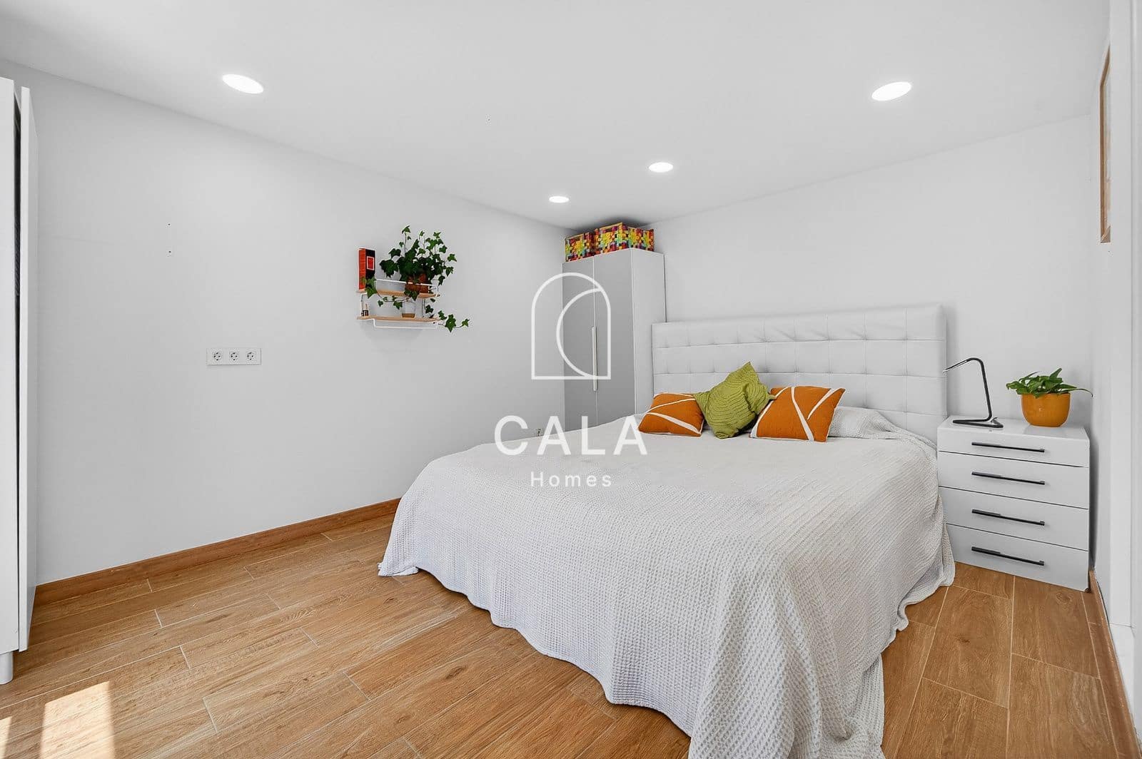 5 slaapkamer Villa te koop in Piedra Hincada met garage - € 977.000 (Ref: 9793506)