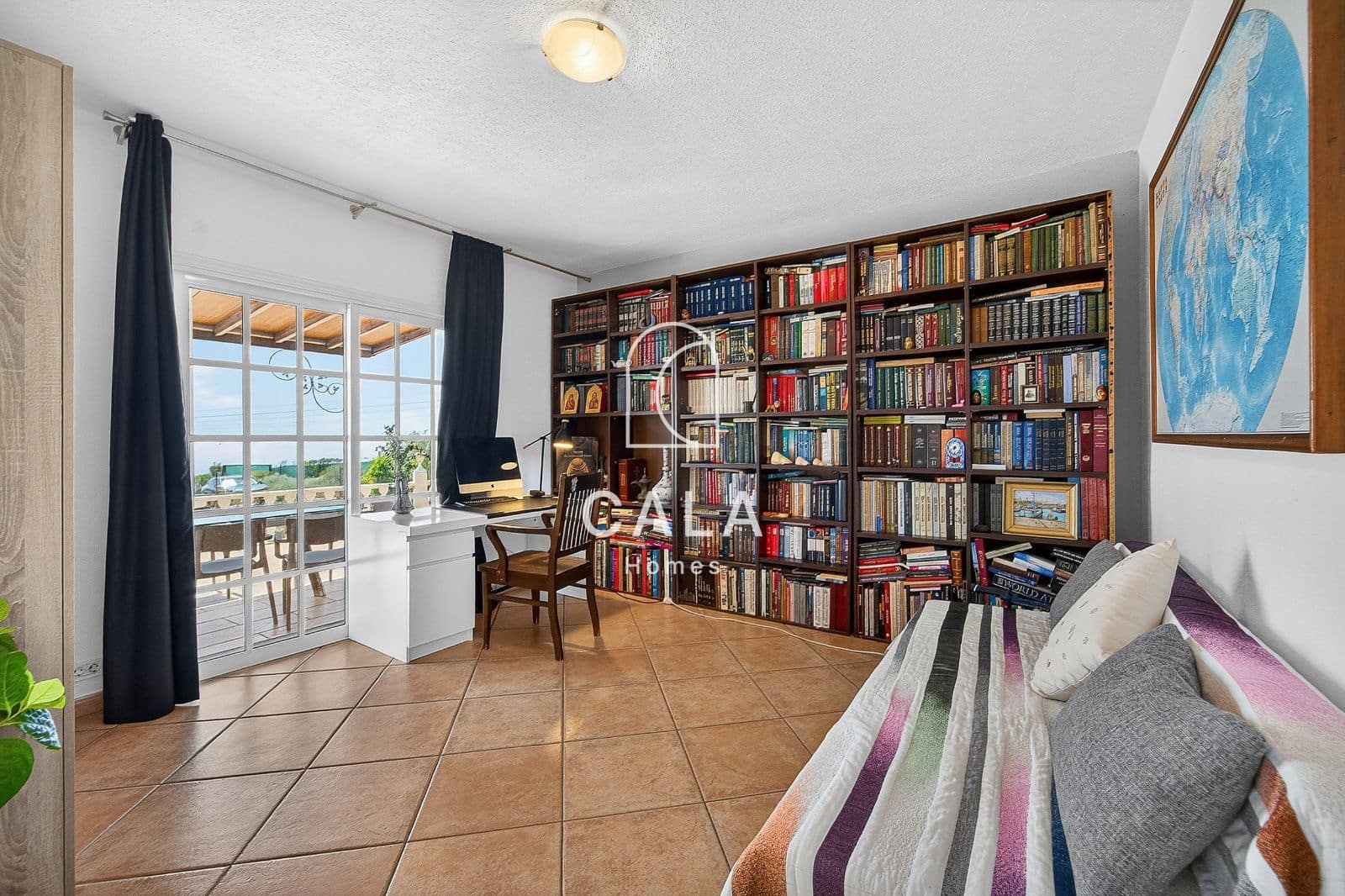 5 slaapkamer Villa te koop in Piedra Hincada met garage - € 977.000 (Ref: 9793506)