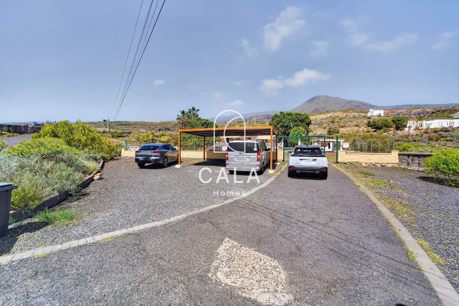 5 slaapkamer Villa te koop in Piedra Hincada met garage - € 977.000 (Ref: 9793506)