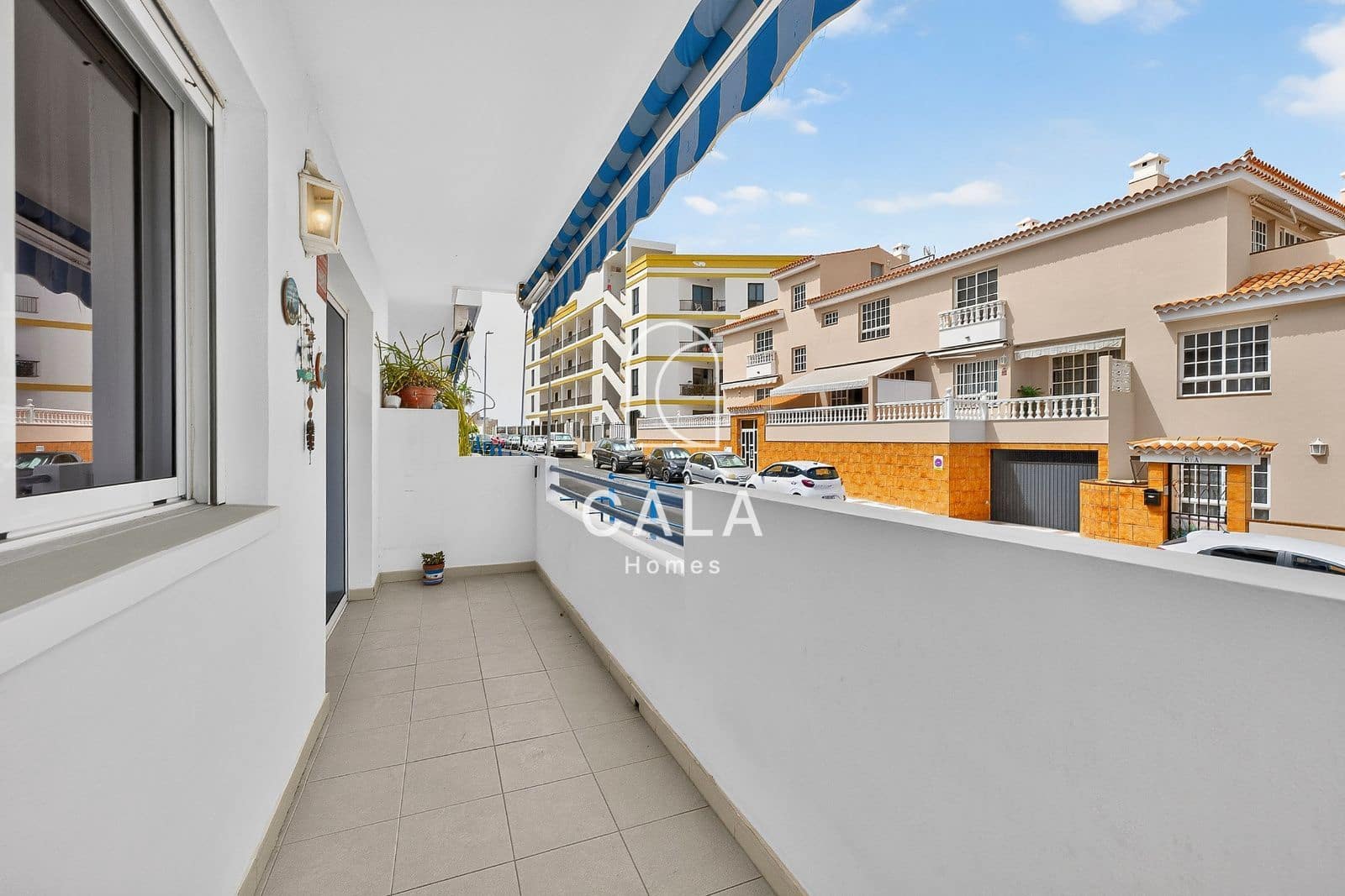 2 bedroom Flat for sale in Puerto Santiago with garage - € 250,000 (Ref: 9793507)