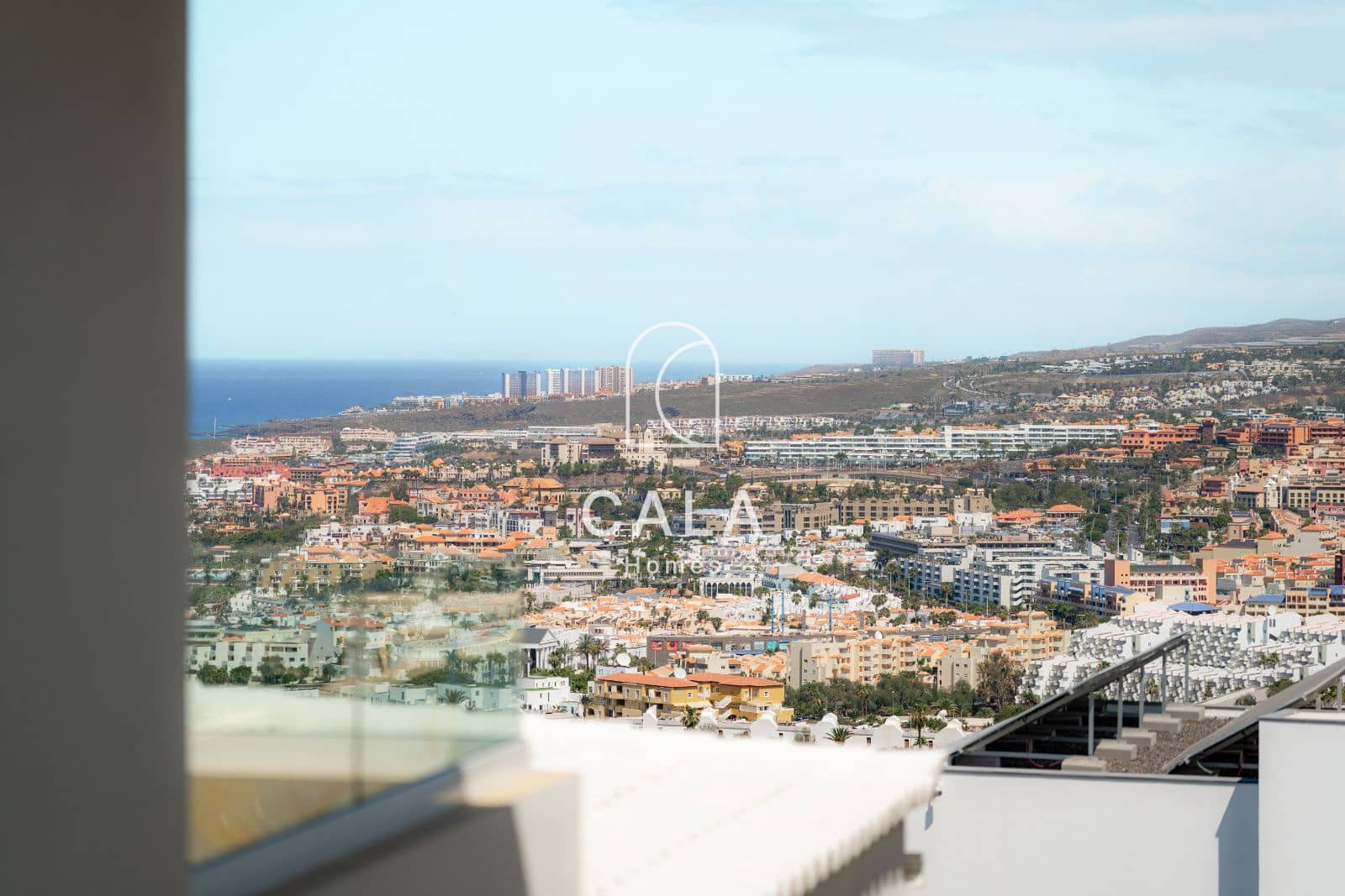 5 makuuhuone Omakotitalo myytävänä paikassa Costa Adeje mukana uima-altaan 
autotalli - 5 500 000 € (Ref: 9807023)