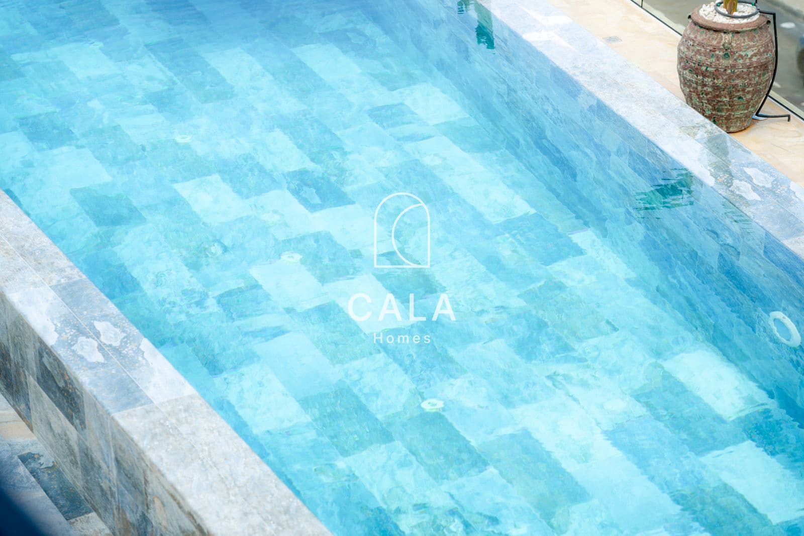 5 makuuhuone Omakotitalo myytävänä paikassa Costa Adeje mukana uima-altaan 
autotalli - 5 500 000 € (Ref: 9807023)