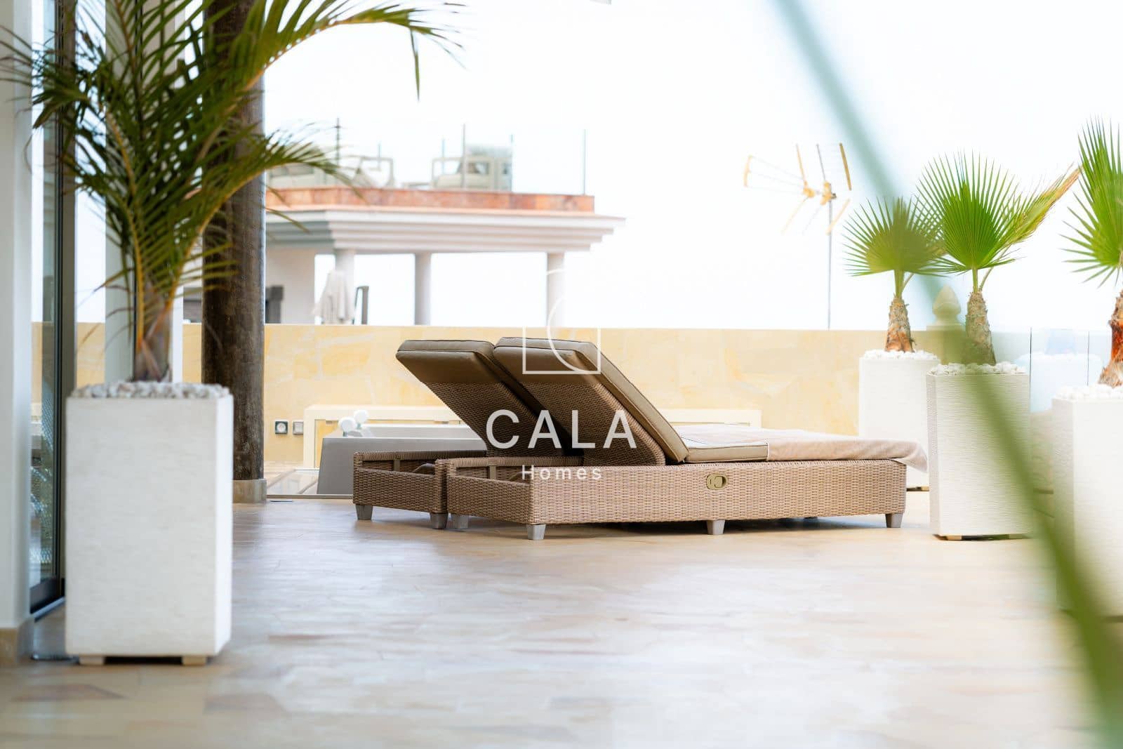 5 makuuhuone Omakotitalo myytävänä paikassa Costa Adeje mukana uima-altaan 
autotalli - 5 500 000 € (Ref: 9807023)