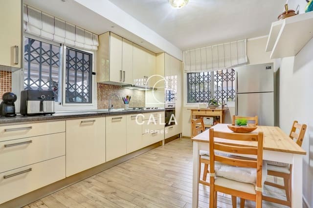 3 soveværelse Villa til salg i Costa del Silencio, Arona med garage - € 530.000 (Ref: 9807476)