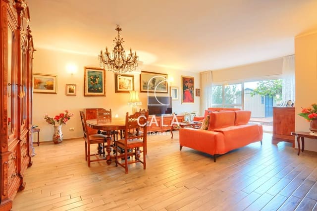 3 soveværelse Villa til salg i Costa del Silencio, Arona med garage - € 530.000 (Ref: 9807476)