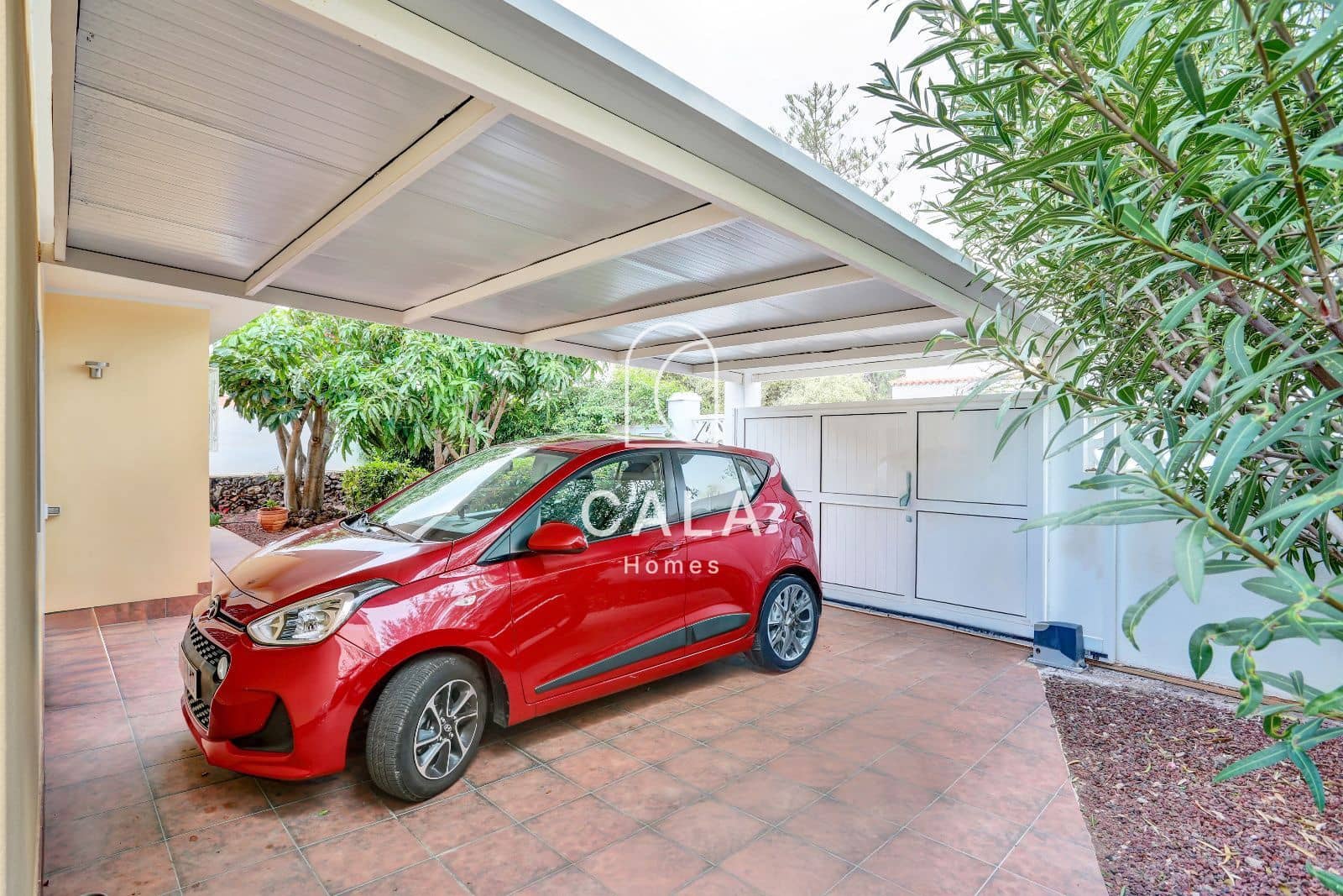 3 soveværelse Villa til salg i Costa del Silencio med garage - € 530.000 (Ref: 9807476)