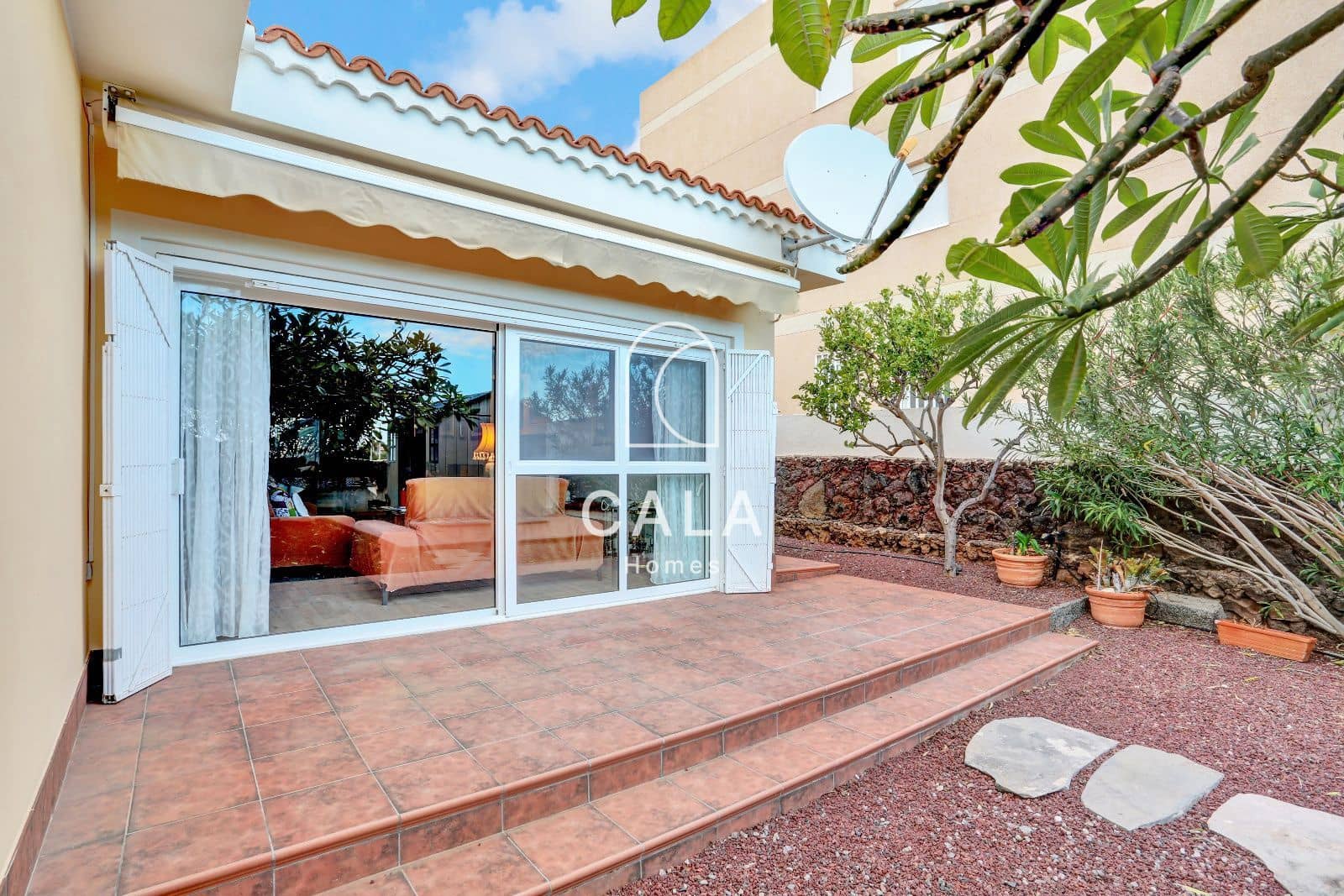 3 soveværelse Villa til salg i Costa del Silencio med garage - € 530.000 (Ref: 9807476)