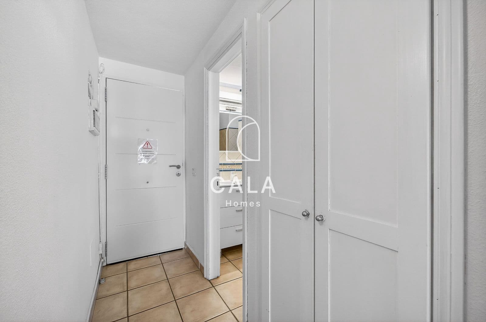 Piso en Costa Adeje en venta con piscina - 220.000 € (Ref: 9815045)